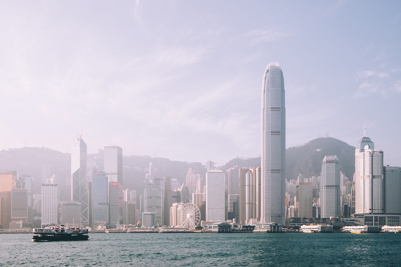 香港維多利亞港天際線 — 香港地區場域推播案例
