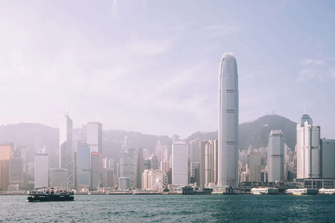 香港維多利亞港天際線 — 香港地區場域推播案例